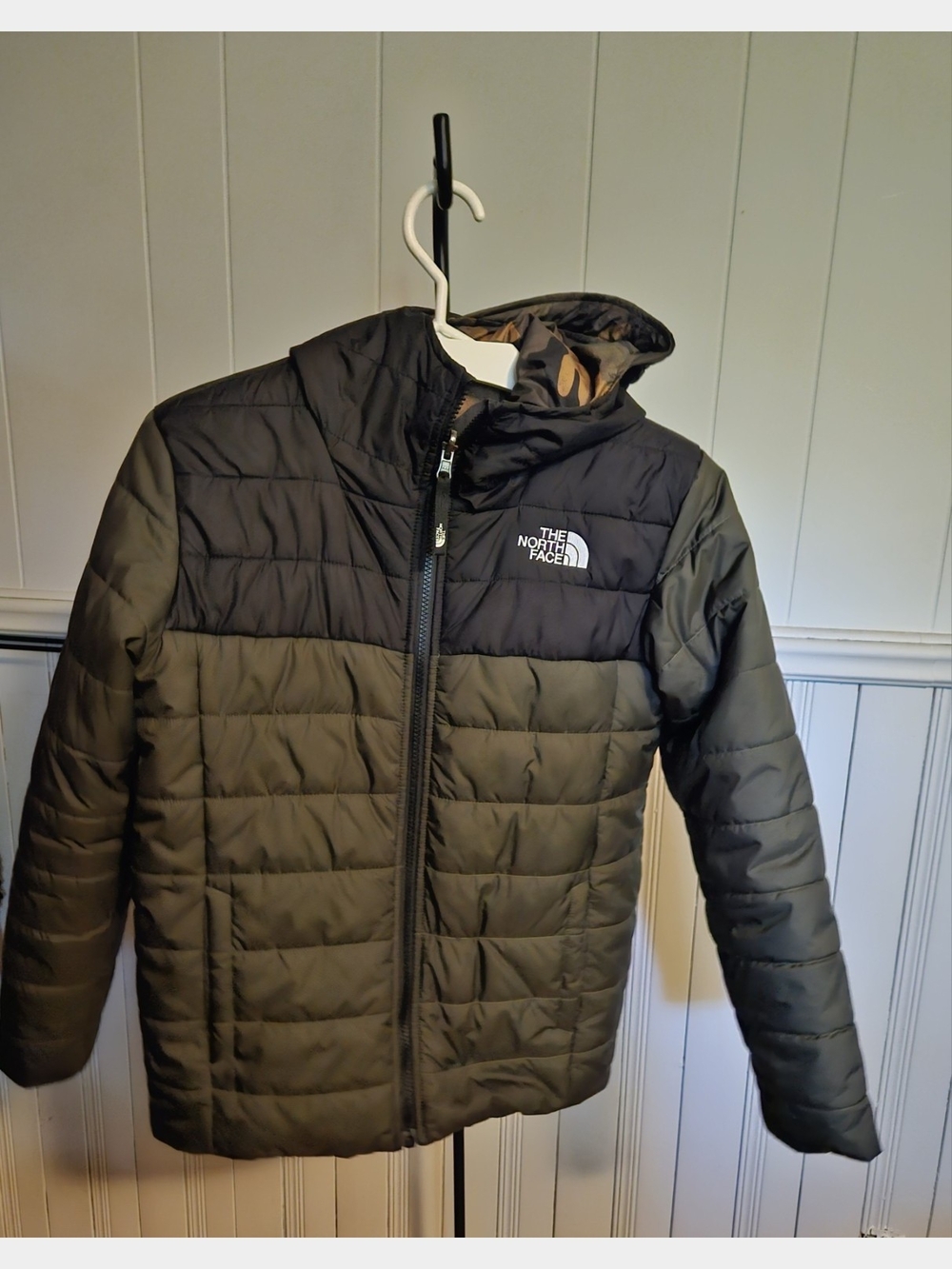 ❄️ The North Face Reversible Camo Puffer Jacket – Youth 12-14